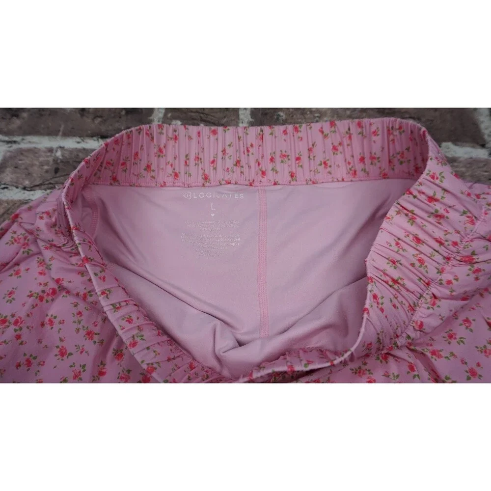 Blogilates Ruffle Active Shorts Women Large Pink Floral Pilates Yoga Activewear